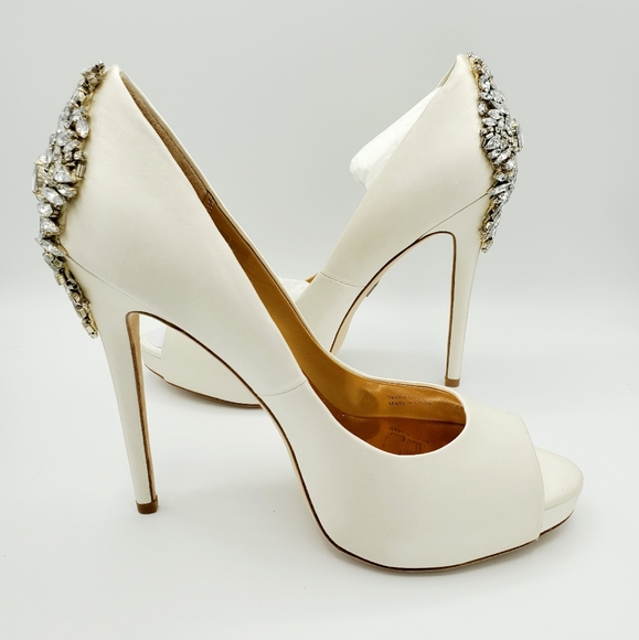 Badgley Mischka Kiara Ivory heels NWOB - Picture 3 of 6